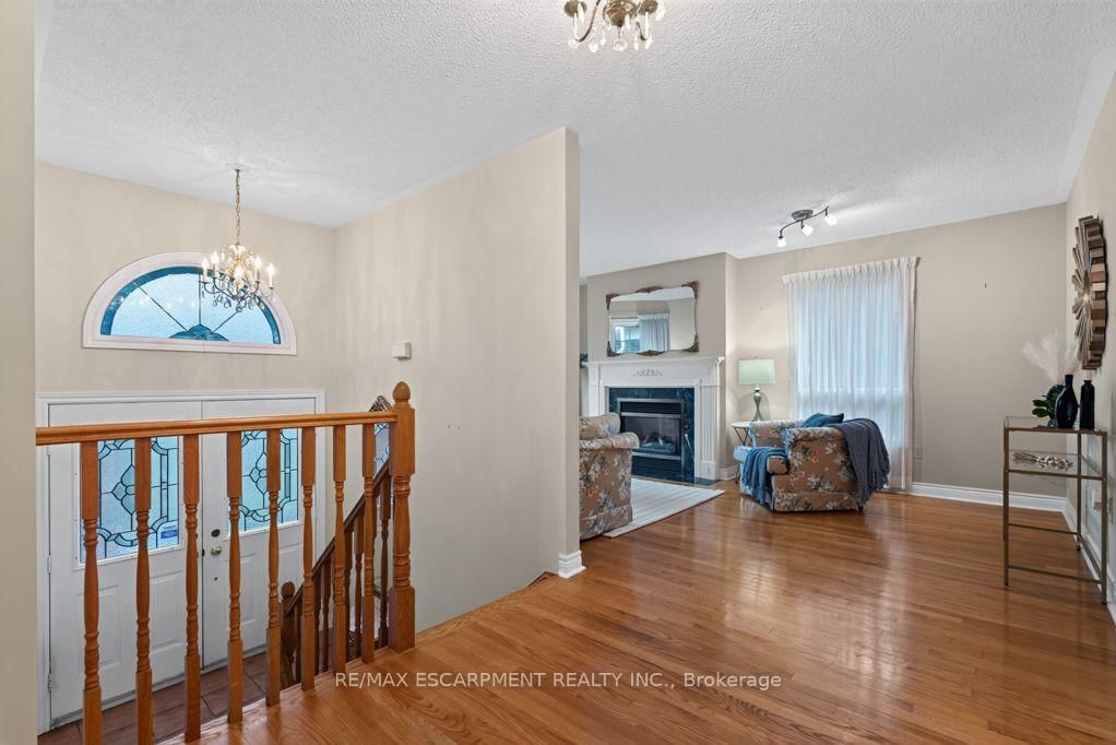 1141 Lockhart Road • Burlington, ON photo 6
