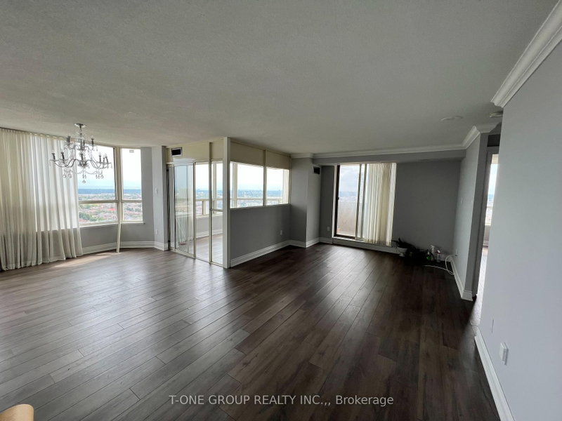 2103 - 400 Webb Drive