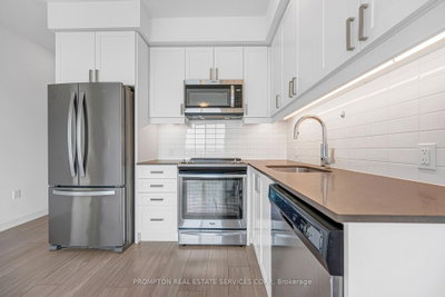 8 Nahani Mississauga,ON L4Z 4J8 — Photo 11