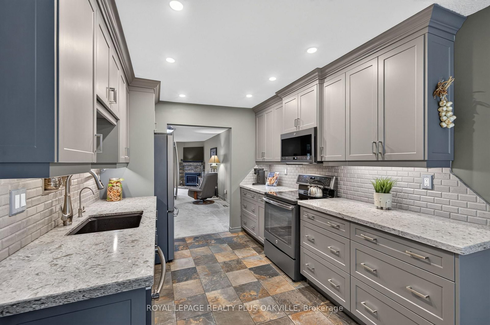 5255 Lakeshore Road • #53 • Burlington, ON photo 11