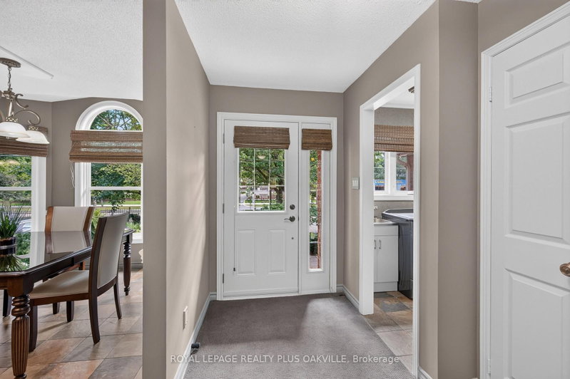 53 - 5255 Lakeshore Road