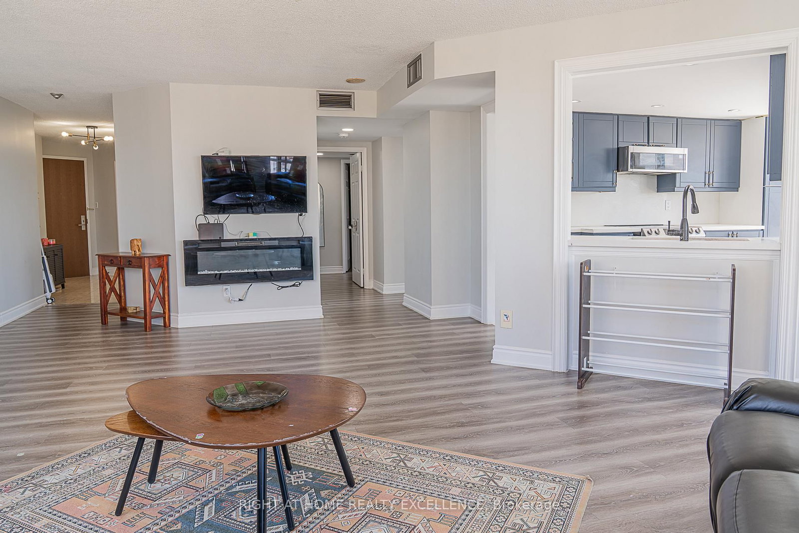 2410-45 Kingsbridge Garden Circ, Mississauga, view 13