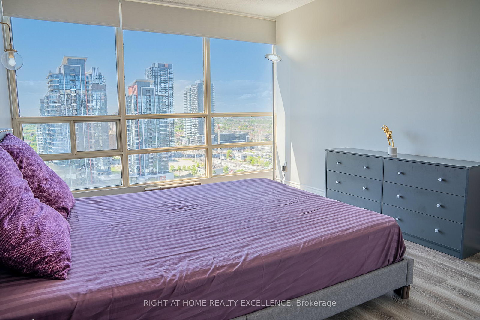 2410-45 Kingsbridge Garden Circ, Mississauga, view 24