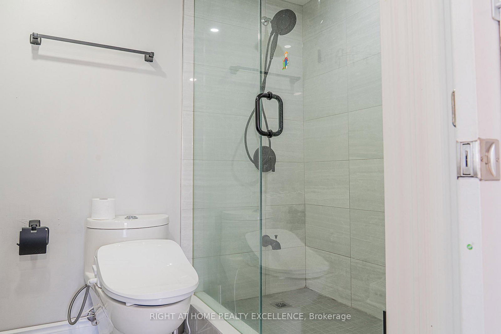 2410-45 Kingsbridge Garden Circ, Mississauga, view 30