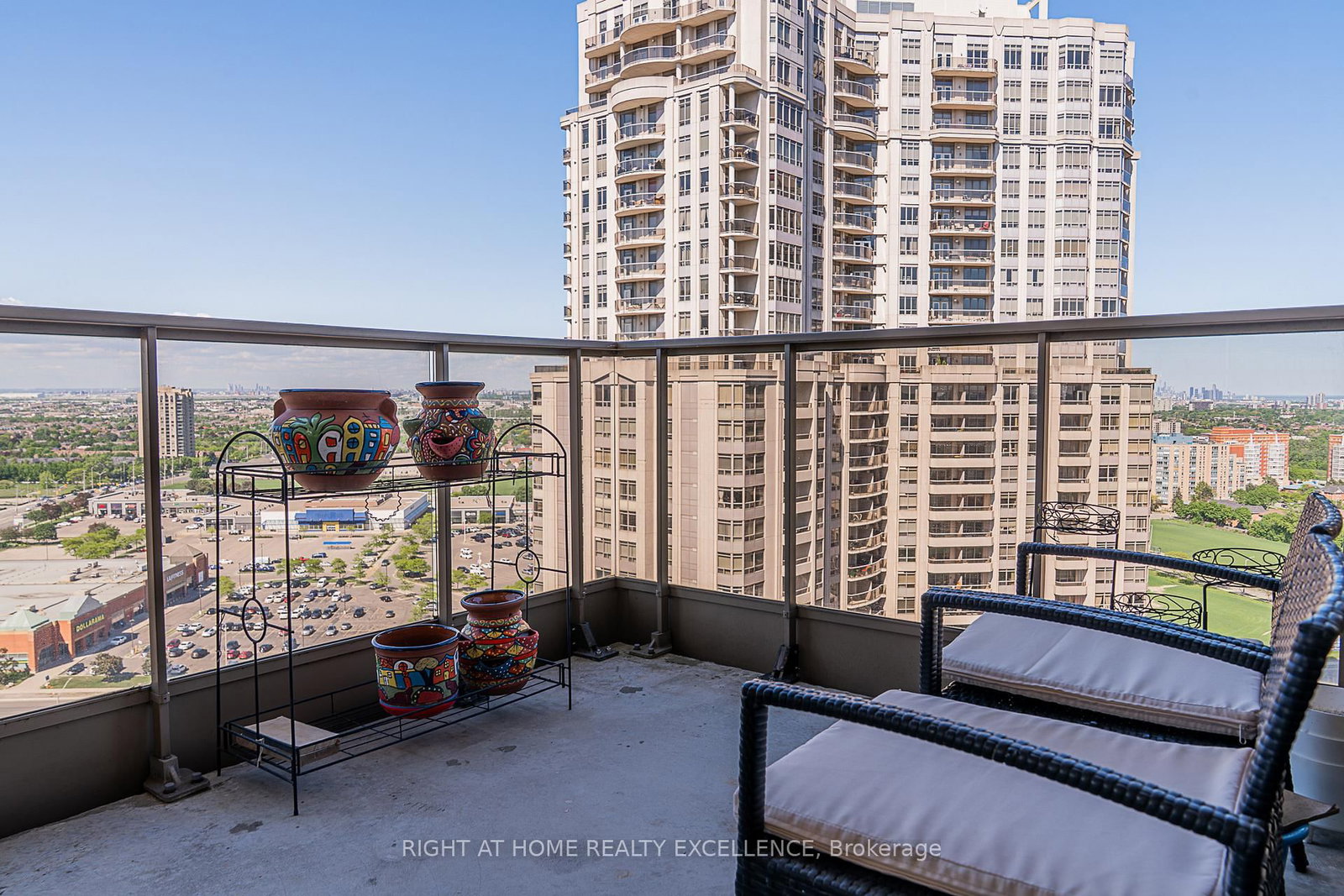 2410-45 Kingsbridge Garden Circ, Mississauga, view 33