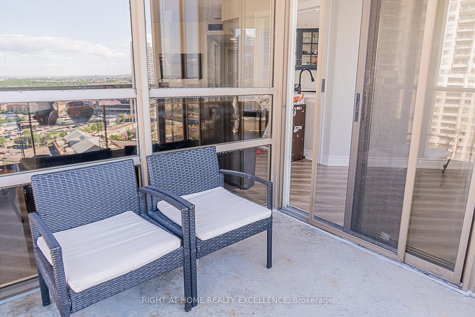 2410-45 Kingsbridge Garden Circ, Mississauga, view 34