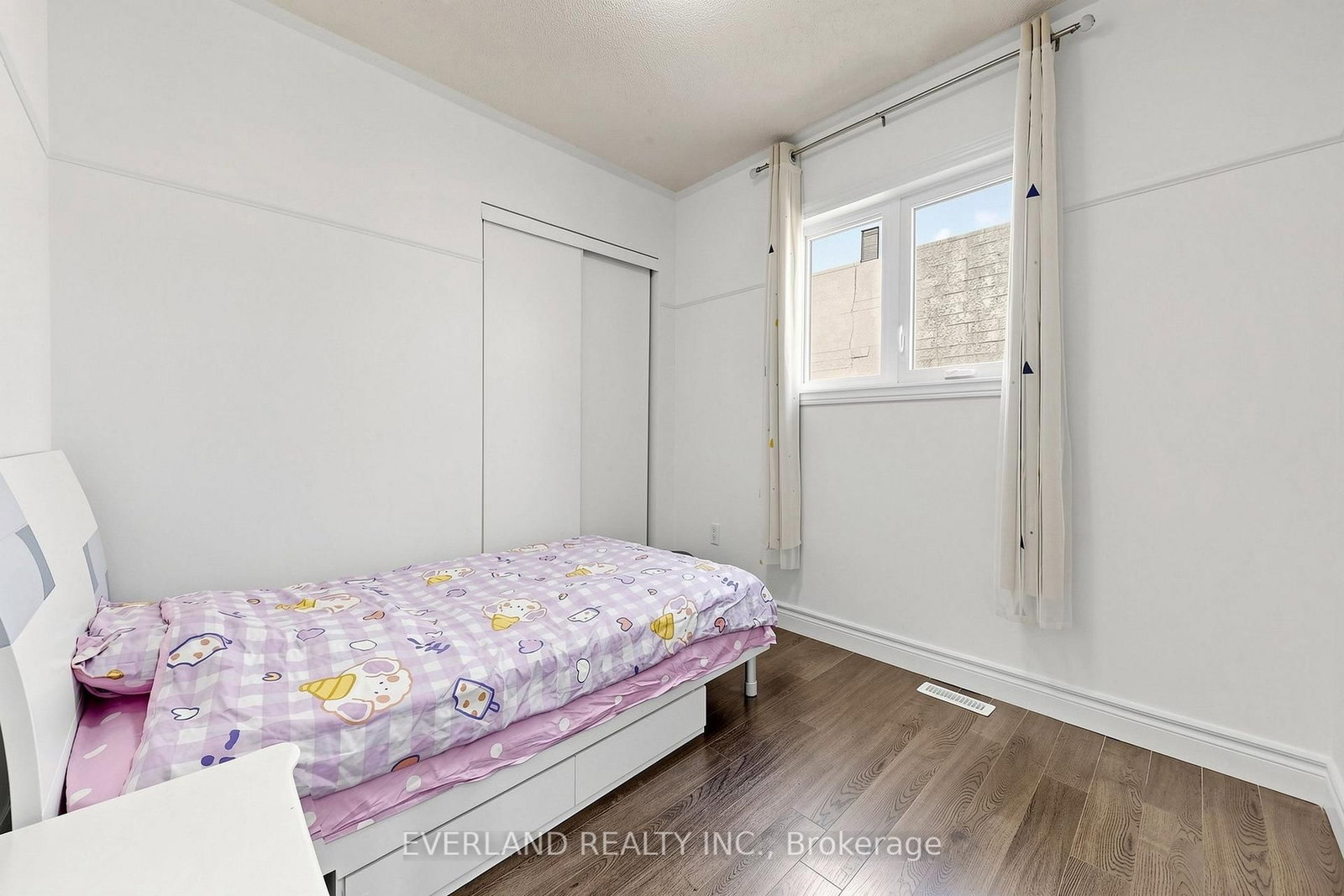 5588 Highbank Rd, Mississauga, view 13