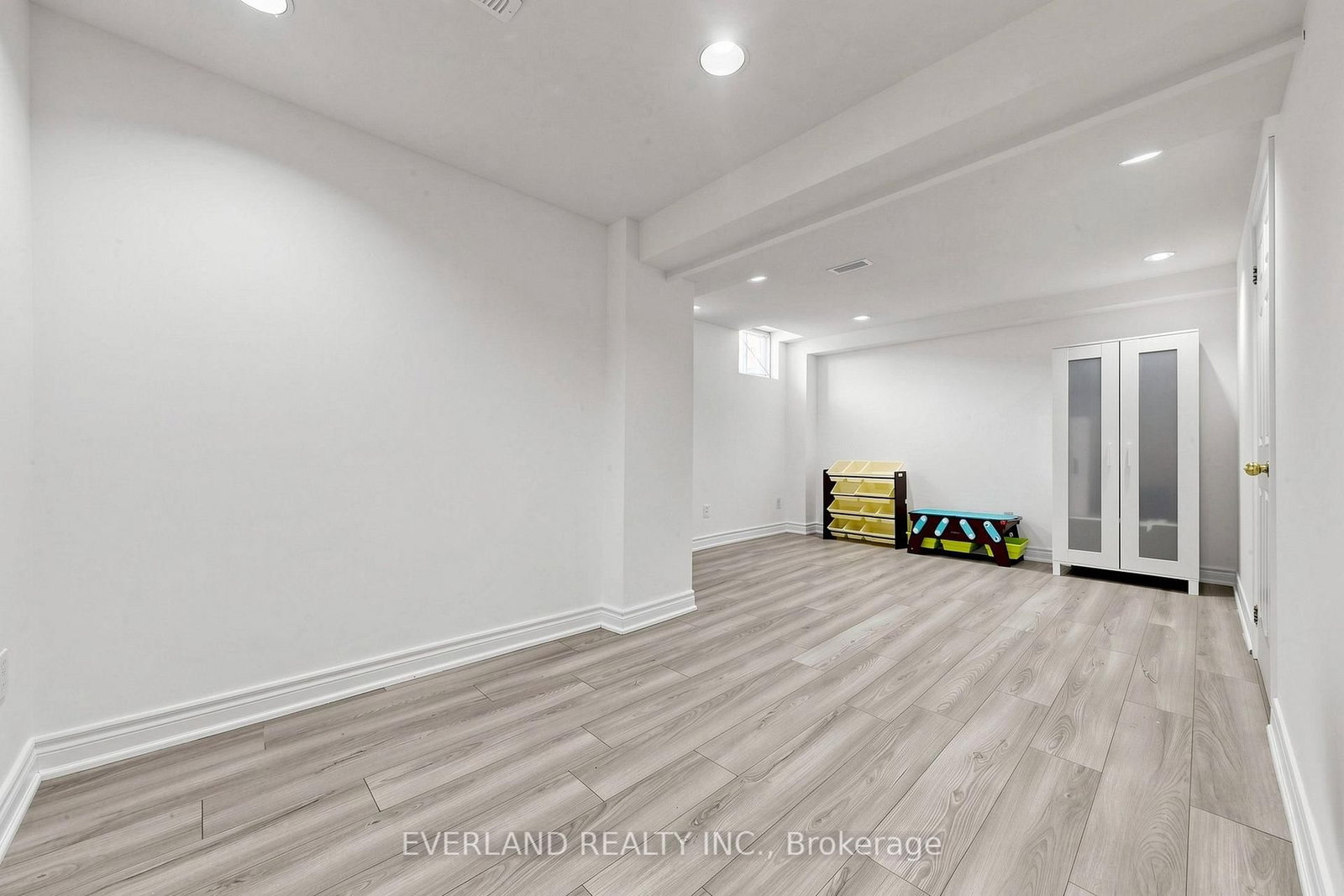 5588 Highbank Rd, Mississauga, view 19