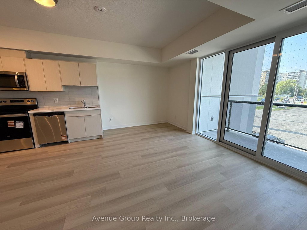 215 - 2825 Jane Street 5