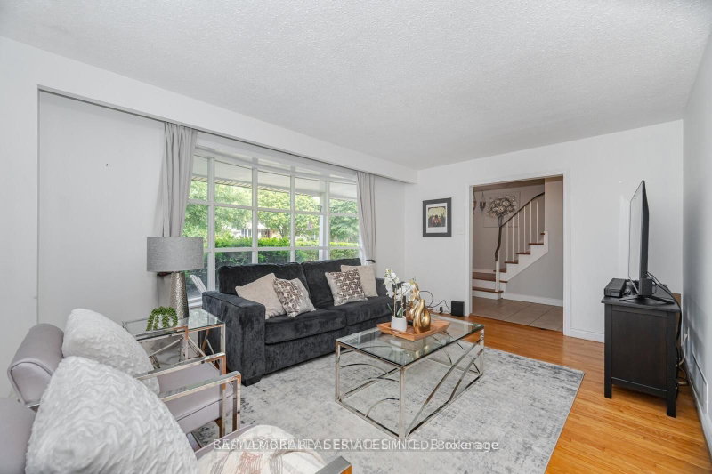 62 ambleside Dr photo 4