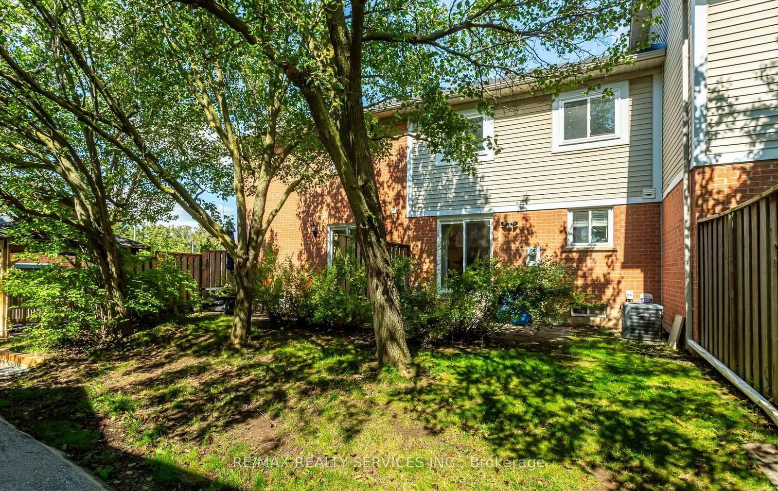 5659 Glen Erin Drive • #40 • Mississauga, ON photo 36