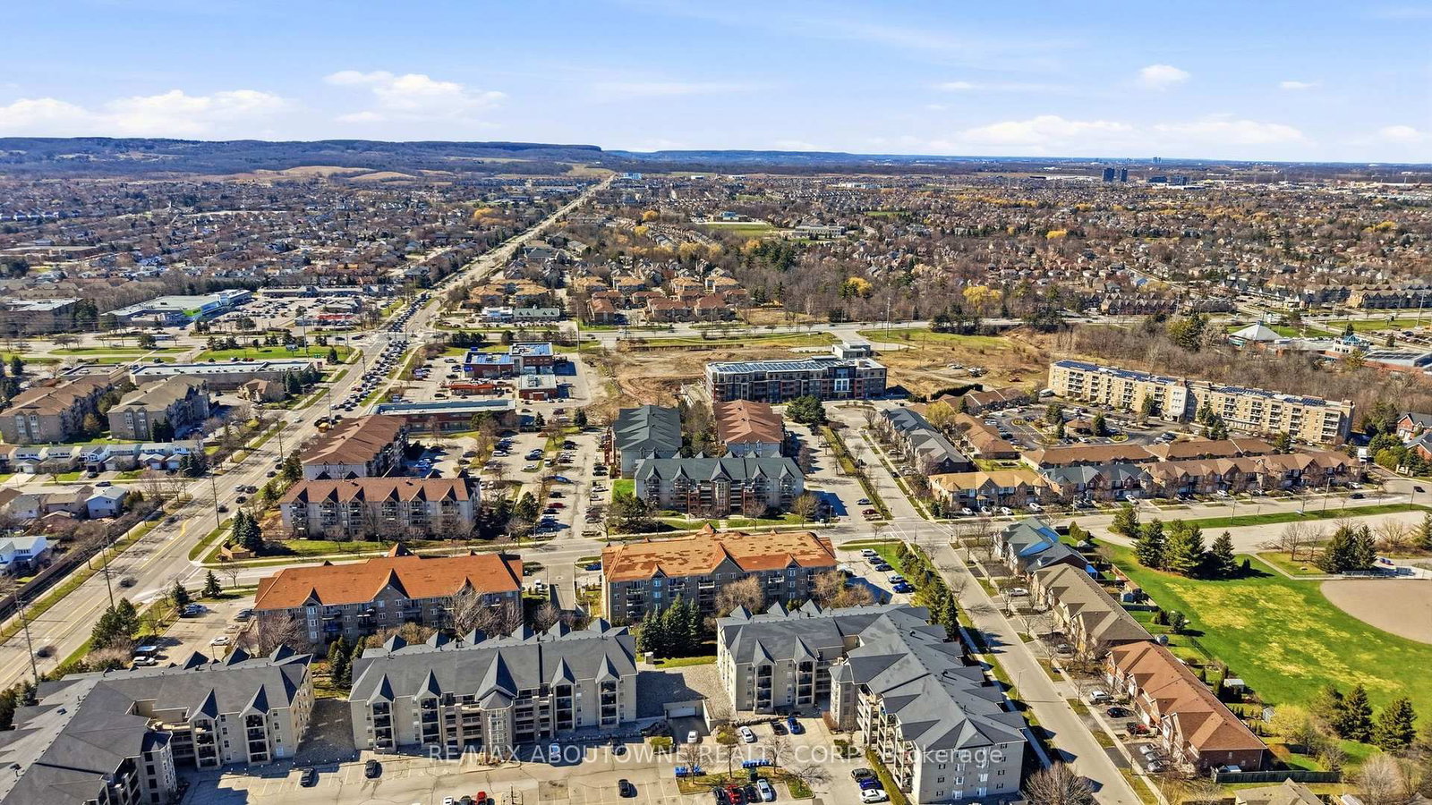 4015 Kilmer Drive • #111 • Burlington, ON photo 23