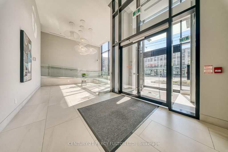 411 - 4208 Dundas Street W
