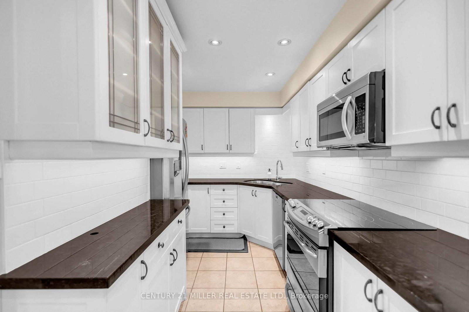 2175 Country Club Drive • #4 • Burlington, ON photo 10
