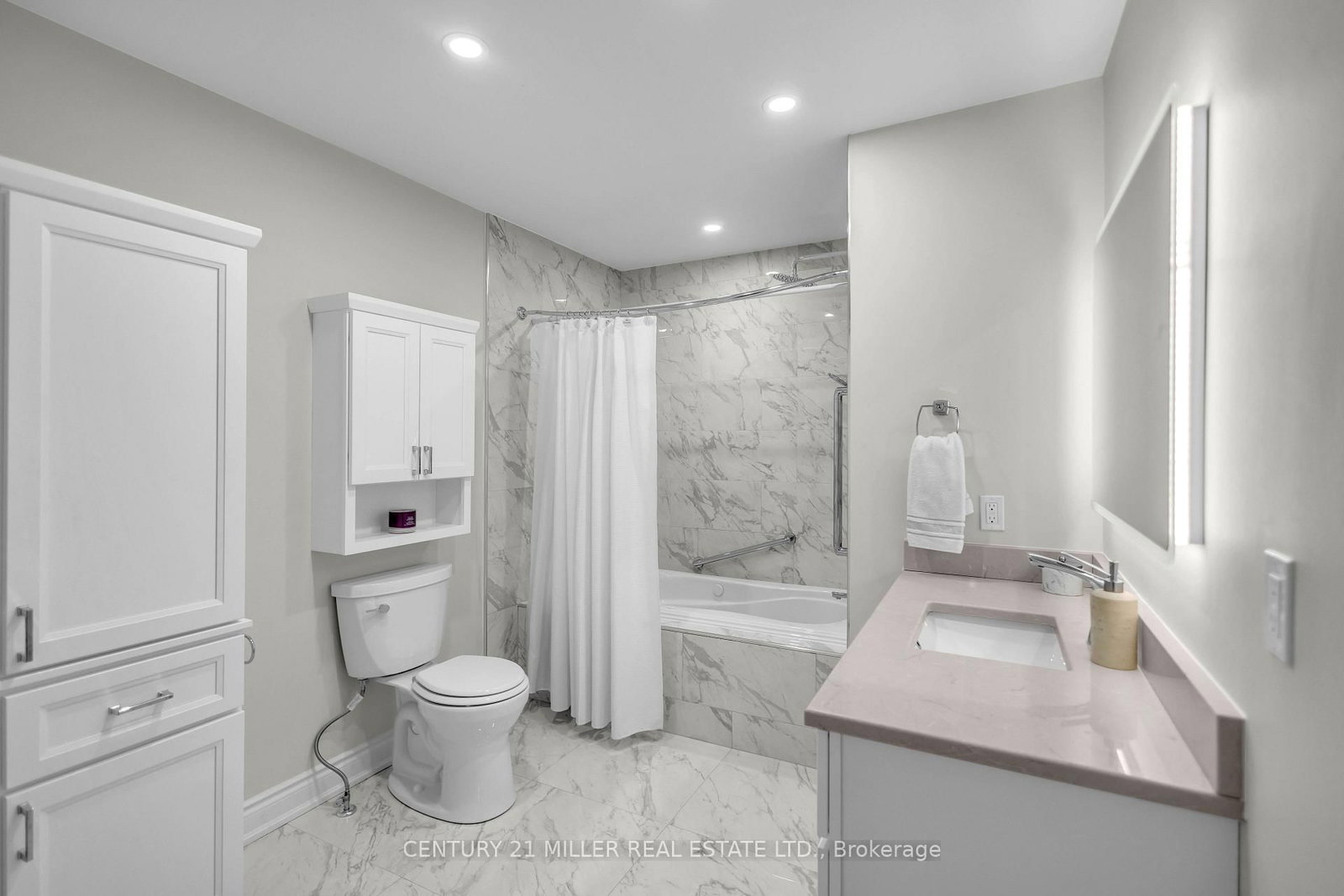 2175 Country Club Drive • #4 • Burlington, ON photo 15