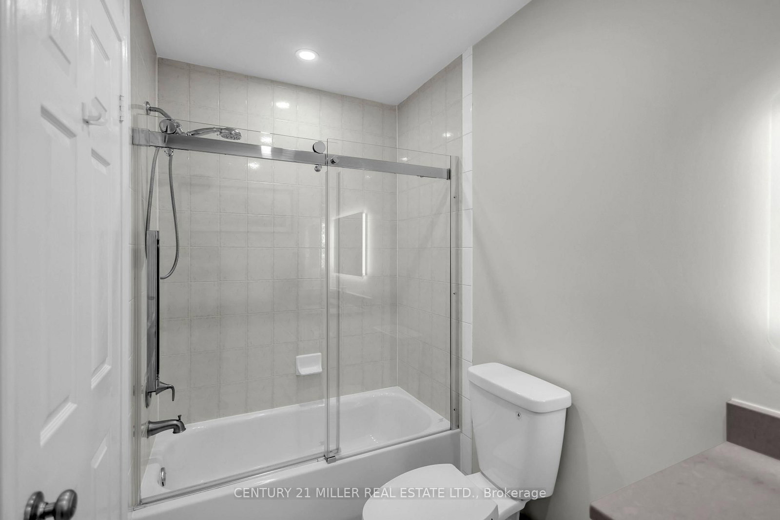 2175 Country Club Drive • #4 • Burlington, ON photo 19