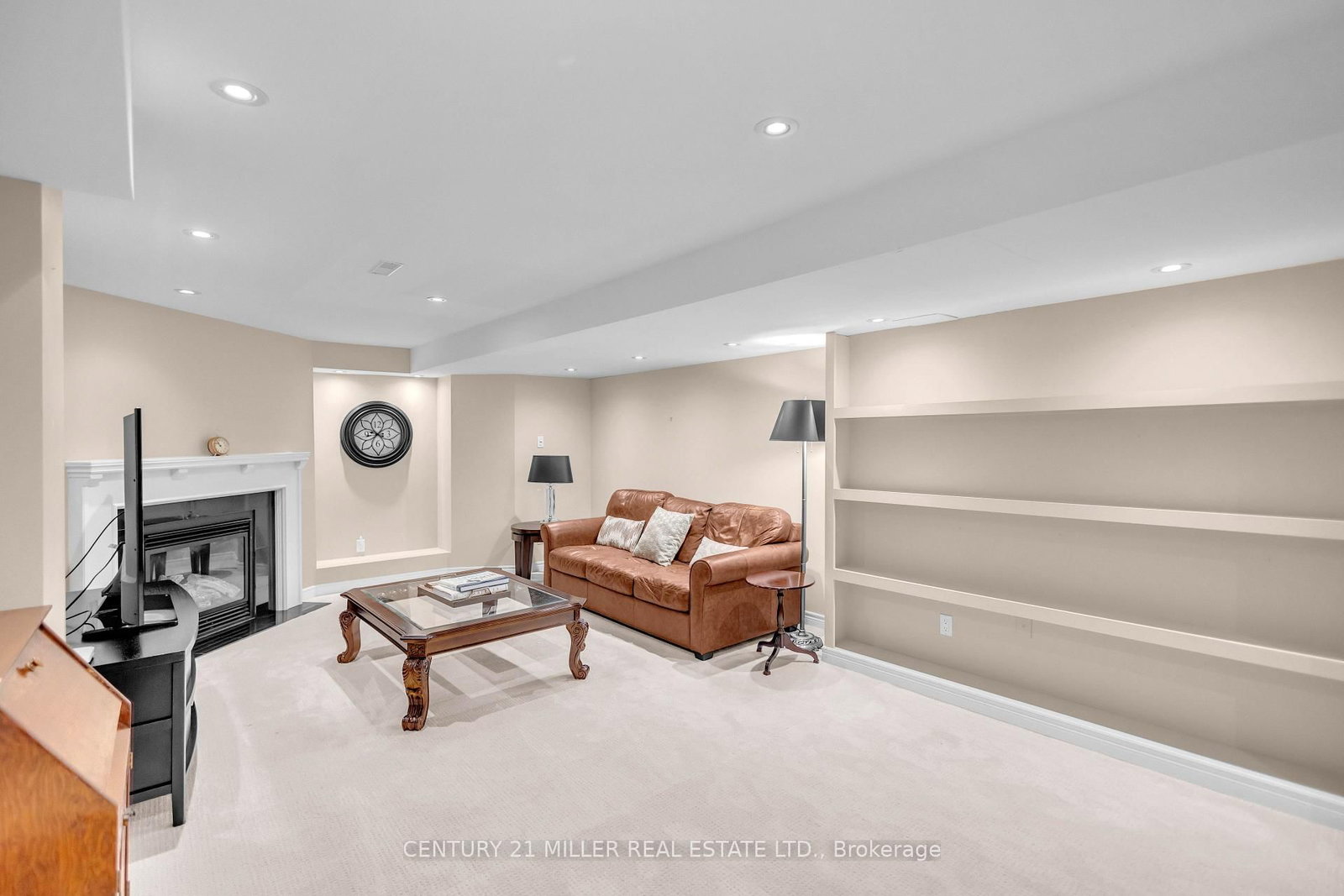 2175 Country Club Drive • #4 • Burlington, ON photo 25