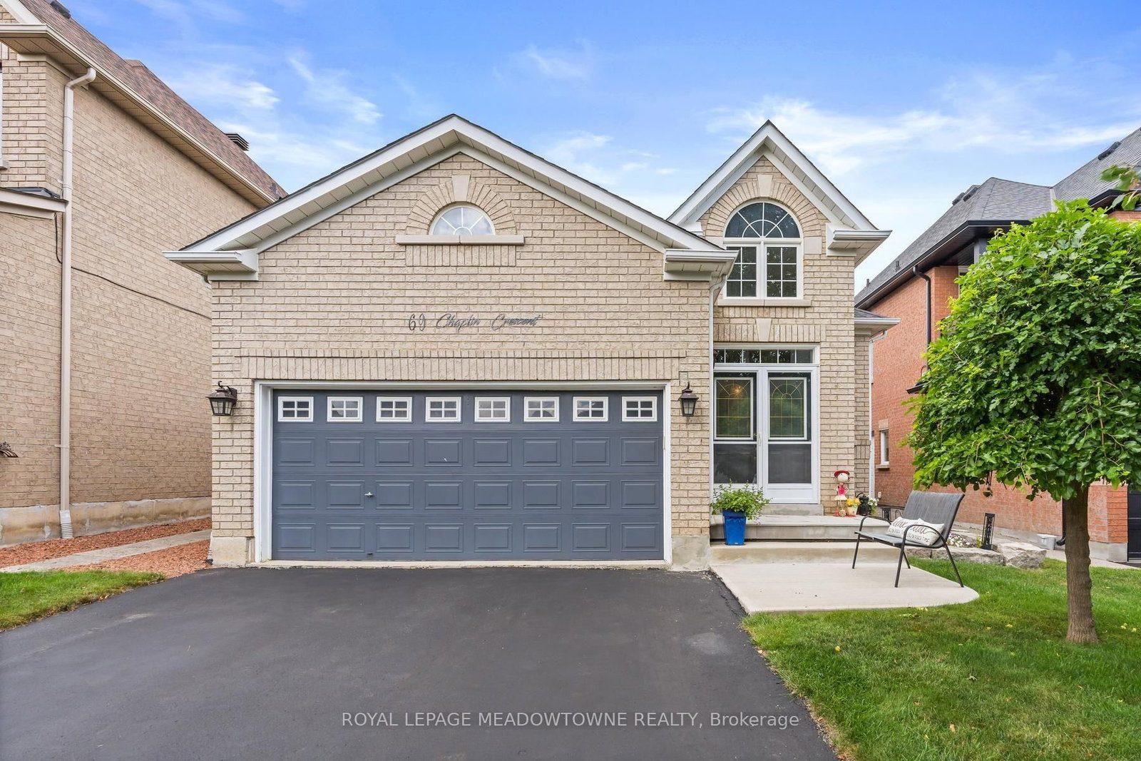 69 Chaplin Crescent • Halton Hills, ON photo 1