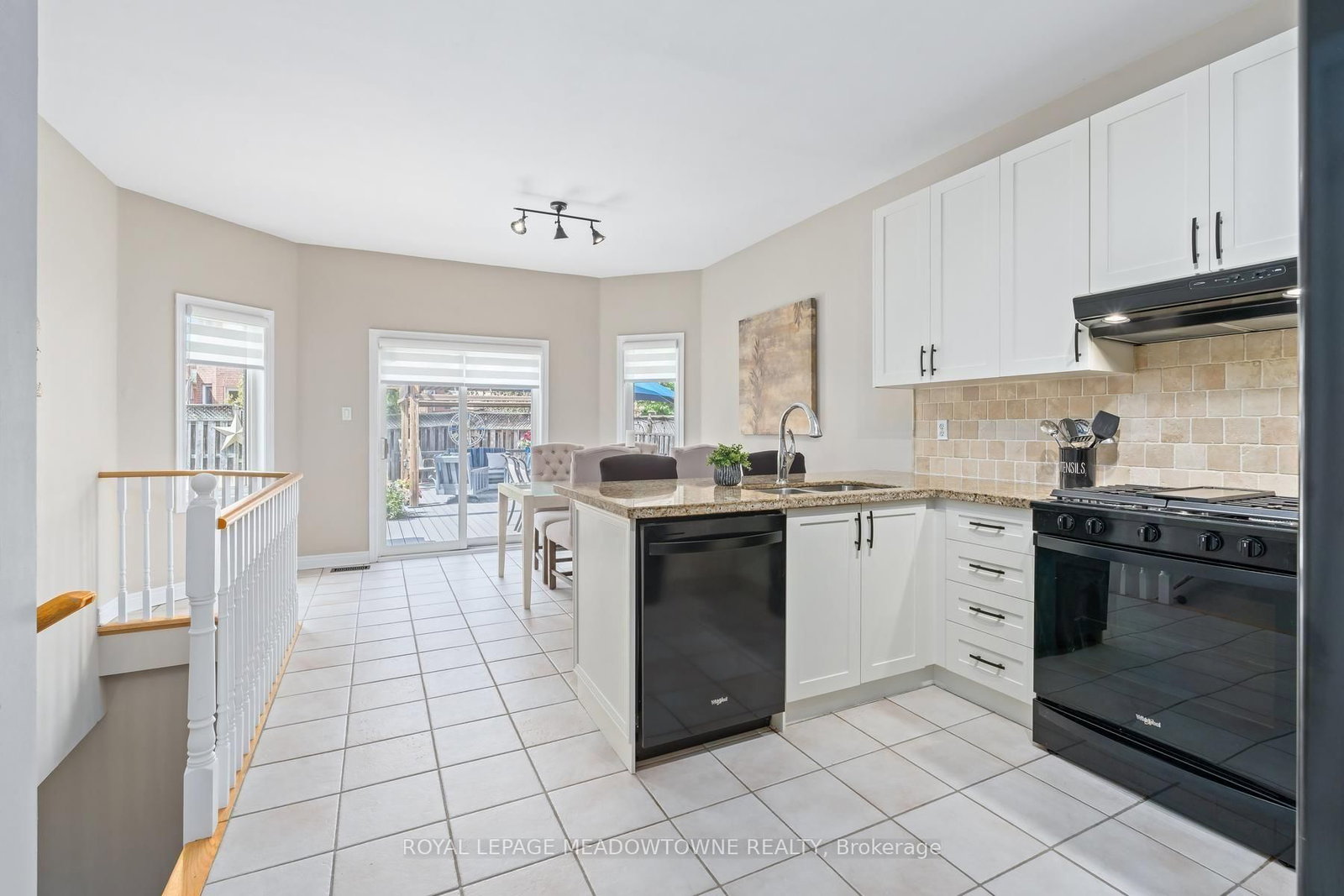 69 Chaplin Crescent • Halton Hills, ON photo 12