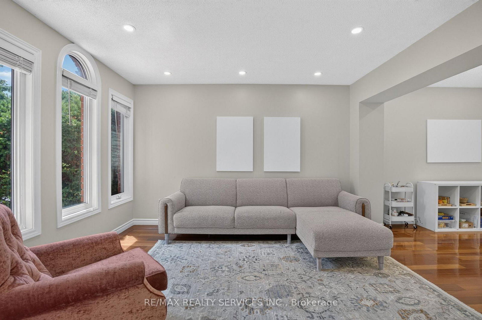 2153 Oak Bliss Crescent • Oakville, ON photo 12