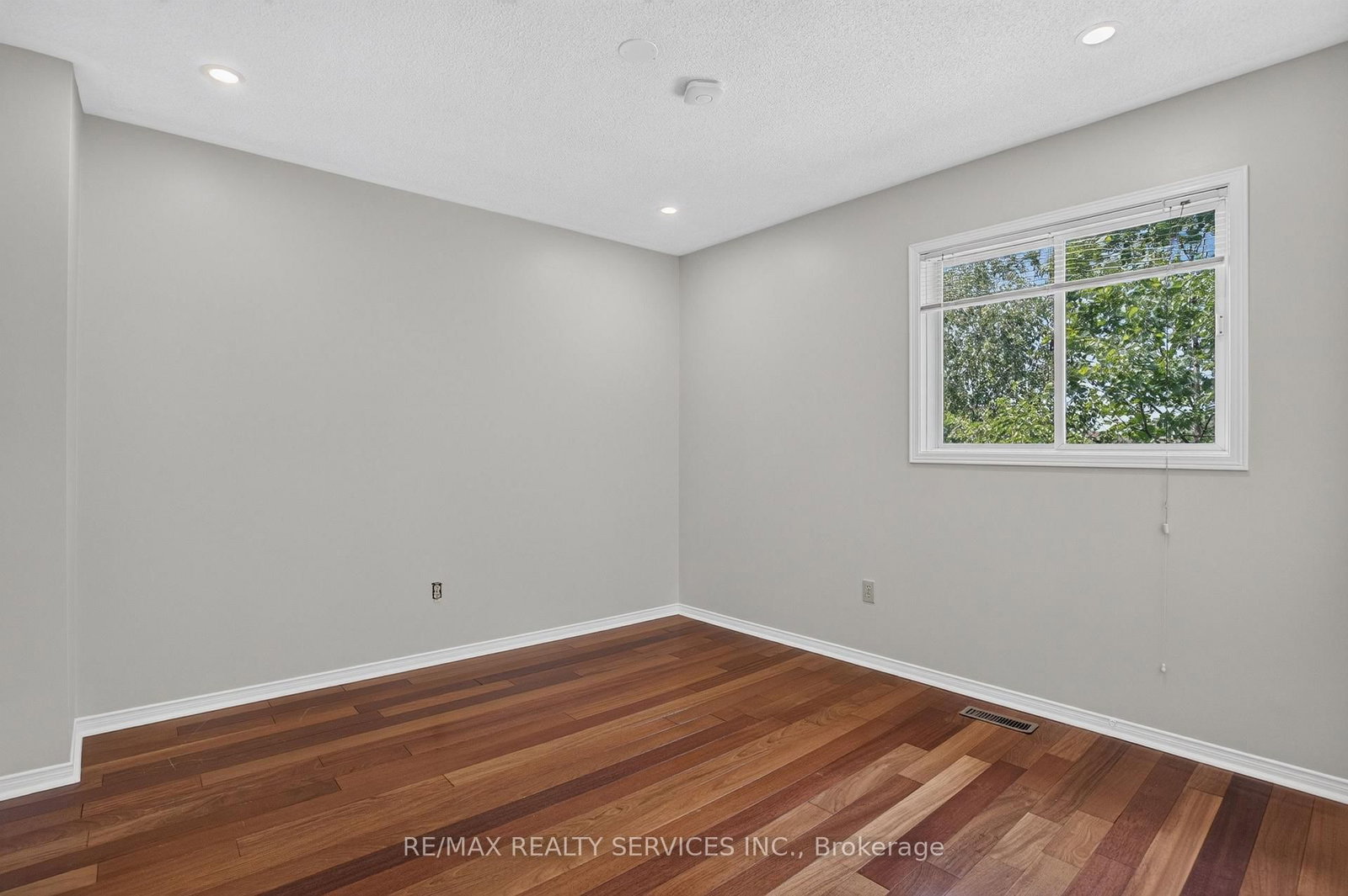 2153 Oak Bliss Crescent • Oakville, ON photo 34