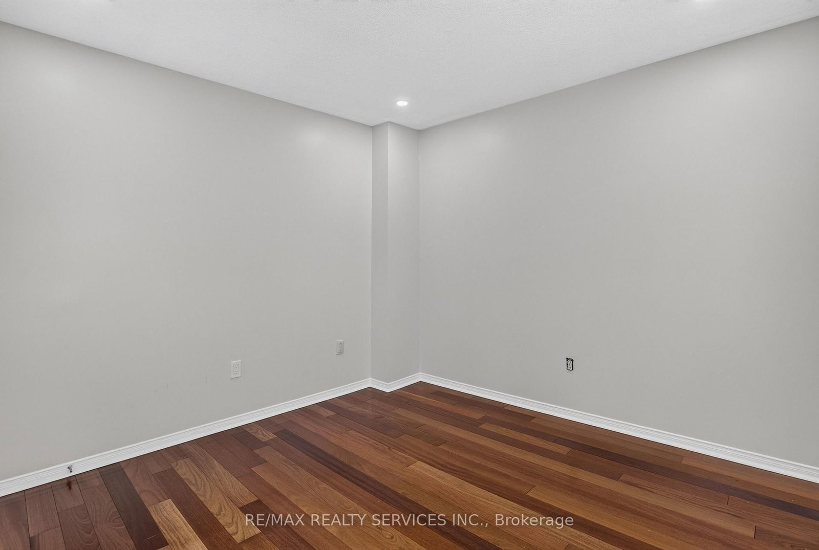 2153 Oak Bliss Crescent • Oakville, ON photo 38