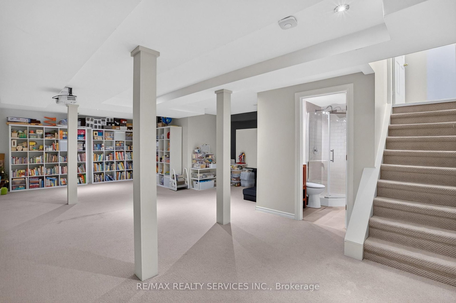 2153 Oak Bliss Crescent • Oakville, ON photo 44