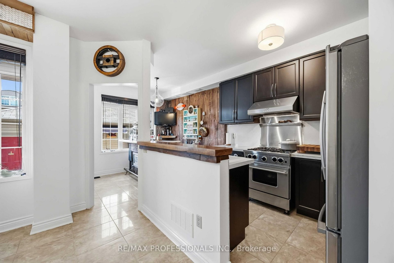26 Abraham Welsh Road • Toronto, ON photo 5