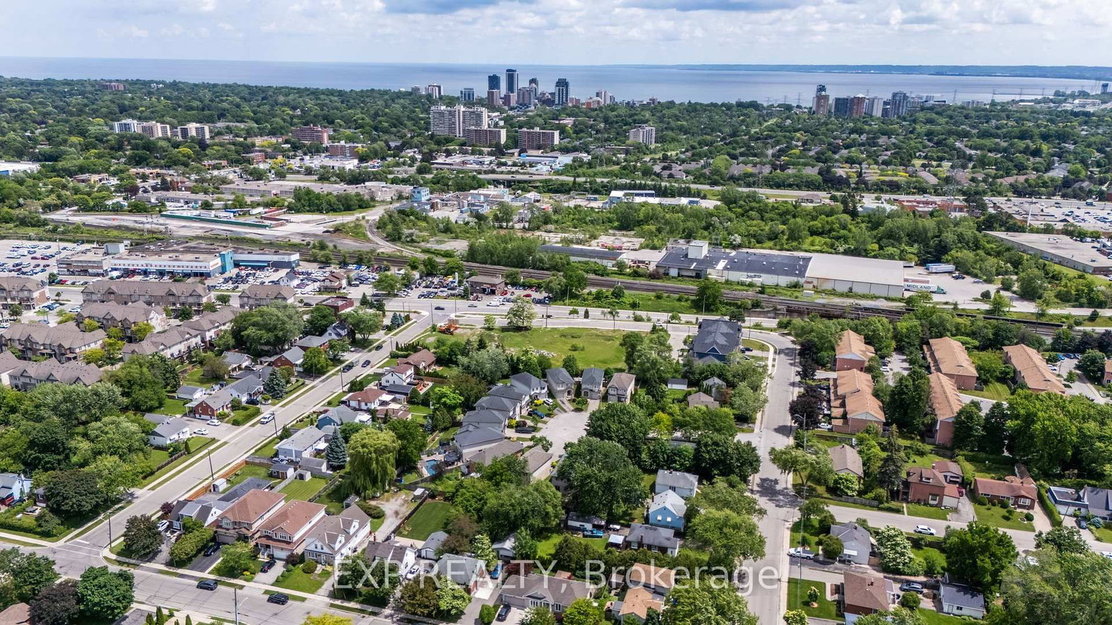 1319 Bonnie Court • Burlington, ON photo 47