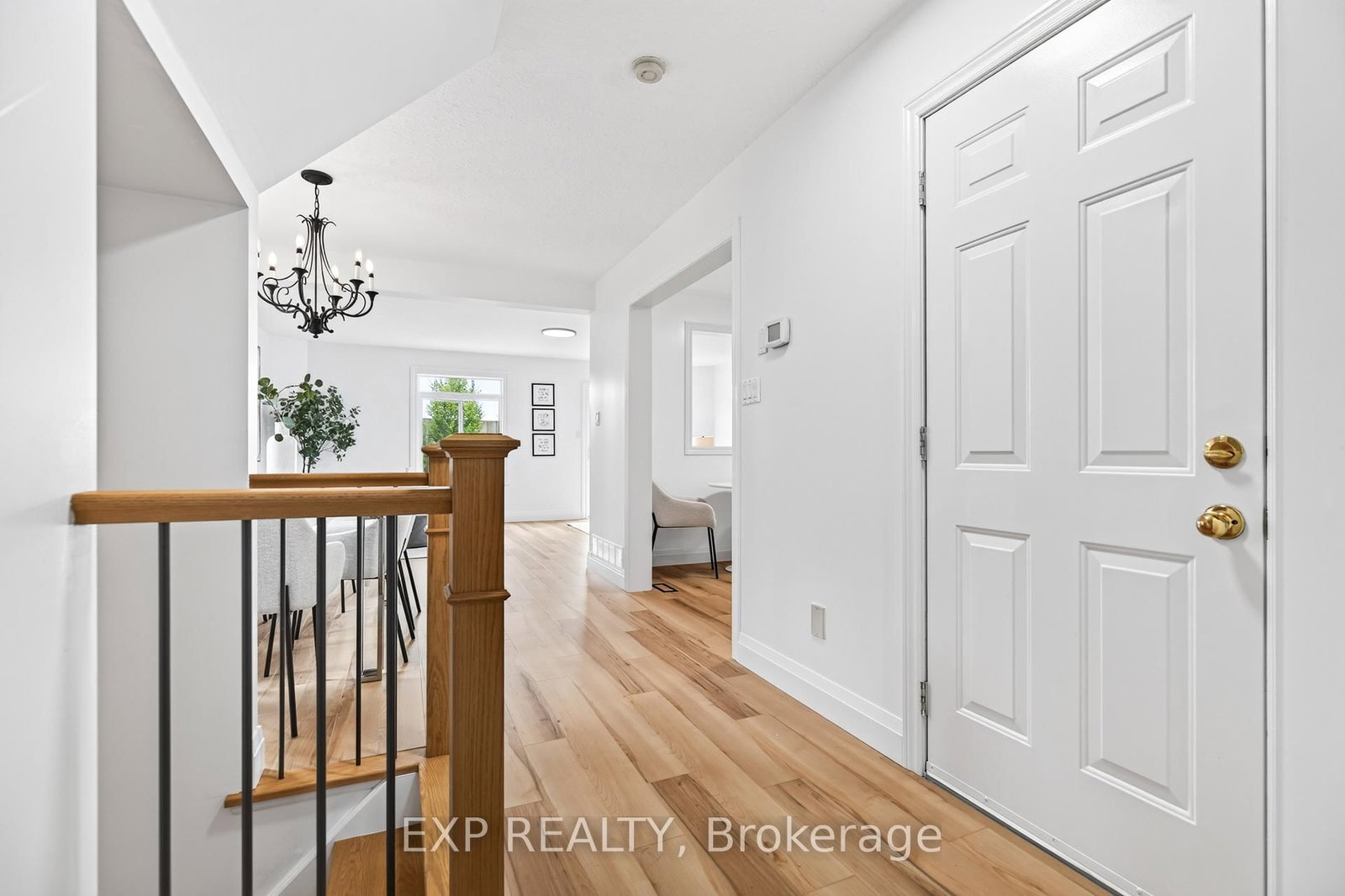 1319 Bonnie Court • Burlington, ON photo 8