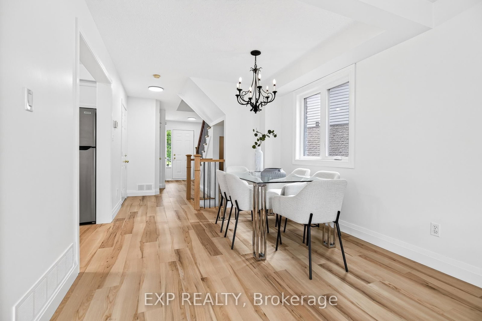 1319 Bonnie Court • Burlington, ON photo 9
