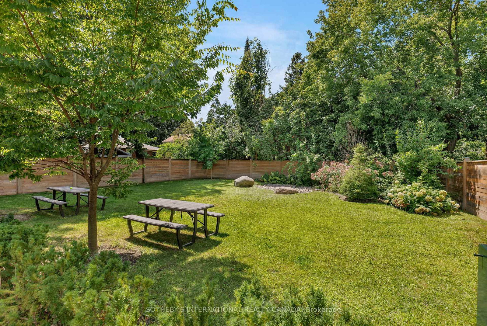 1130C Islington Avenue • Toronto, ON photo 37