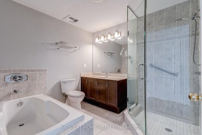 483 Faith Mississauga,ON L5R 0A1 — Photo 16