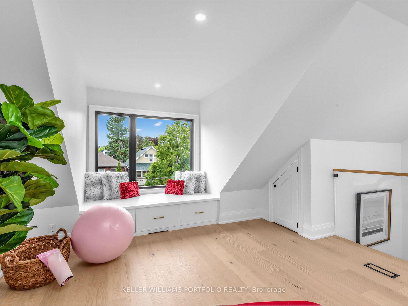 561 Durie Street • Toronto, ON photo 27