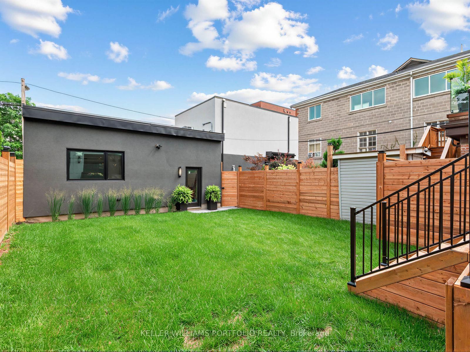 561 Durie Street • Toronto, ON photo 44