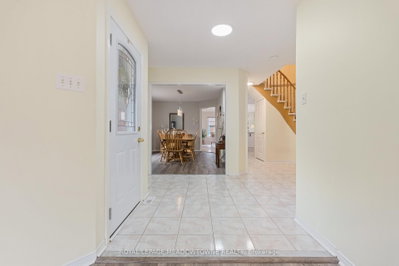 73 James Young Drive • Halton Hills, ON photo 4