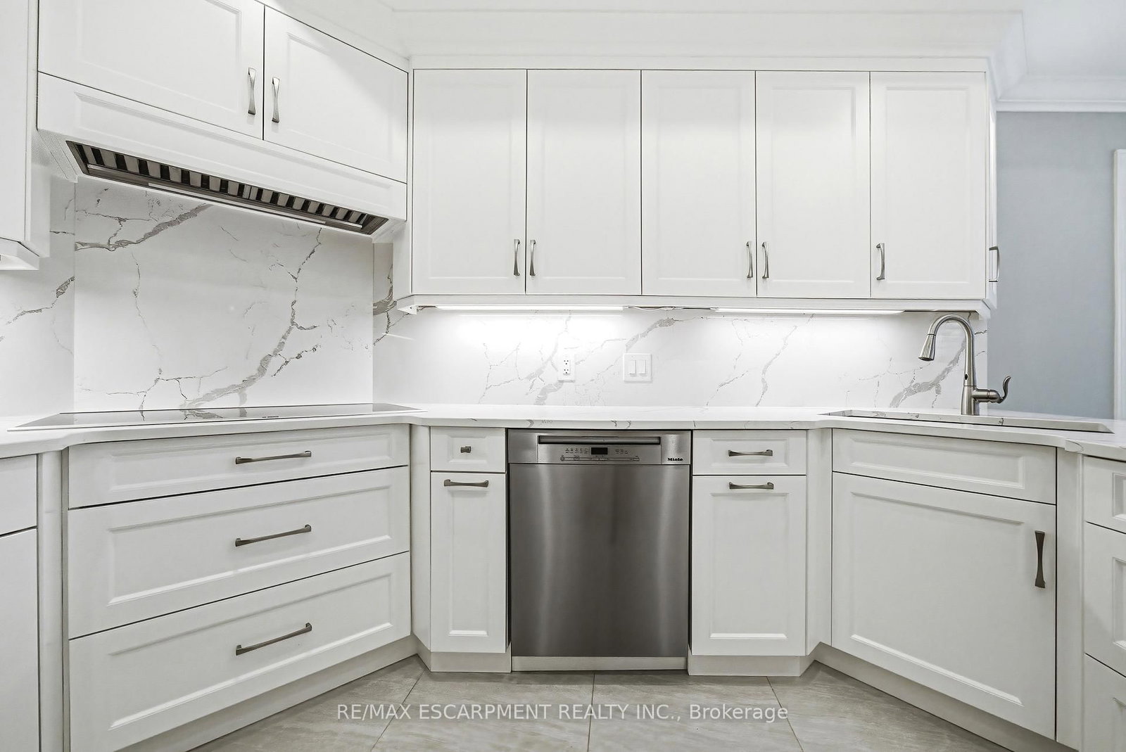 4211 Millcroft Park Drive • #19 • Burlington, ON photo 14