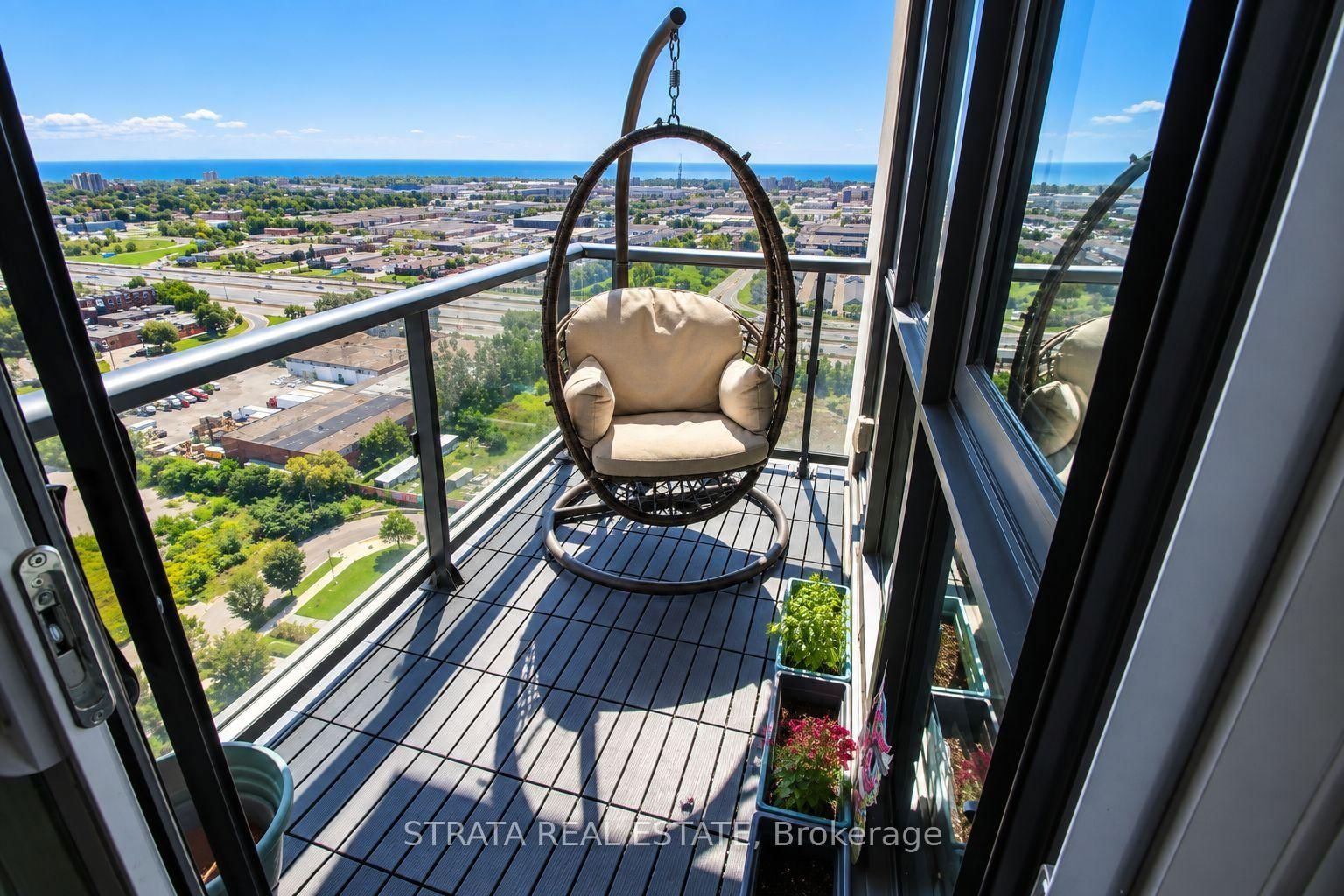 15 Zorra Street • #2104 • Toronto, ON photo 11