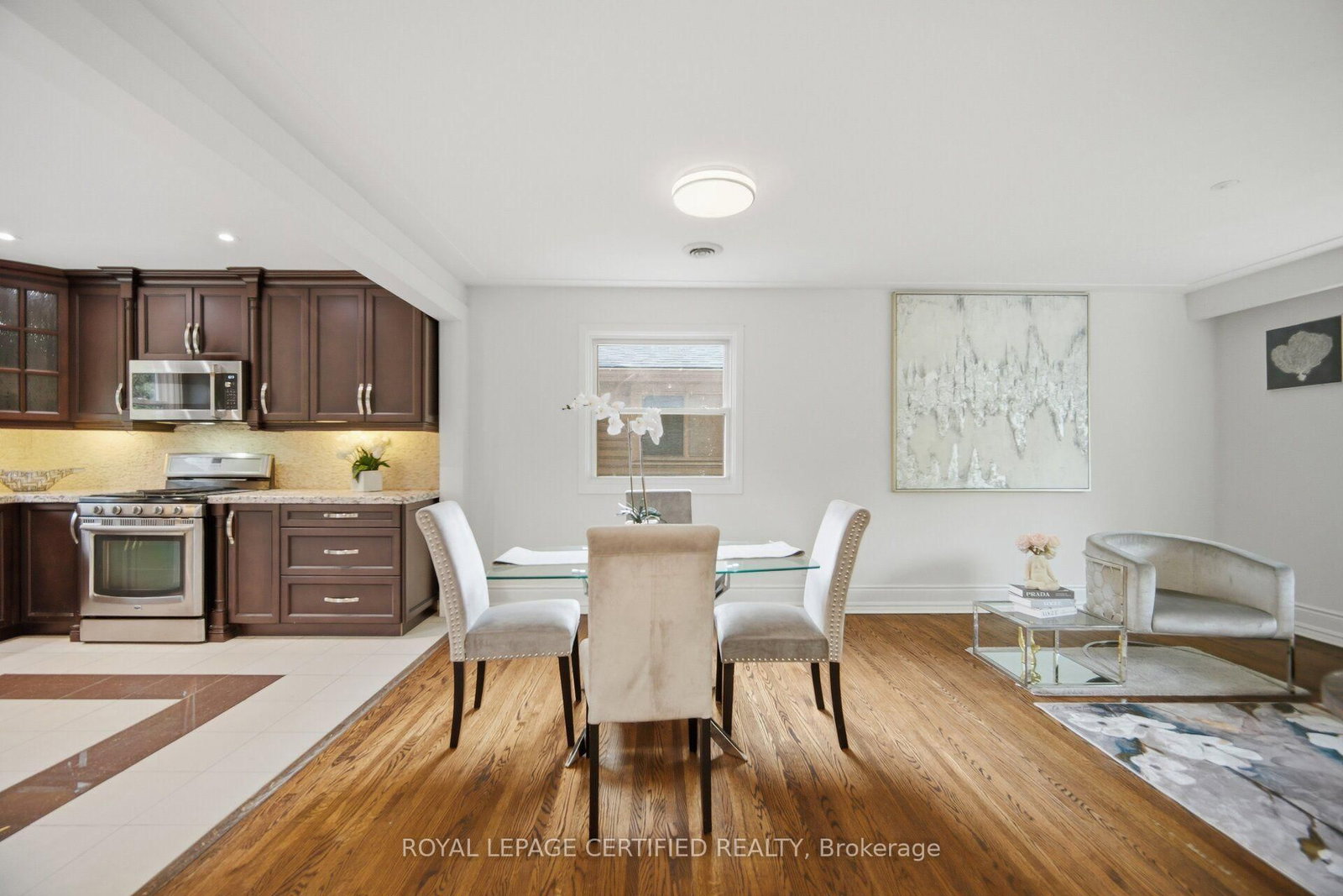 3490 Rexway Drive • Burlington, ON photo 3
