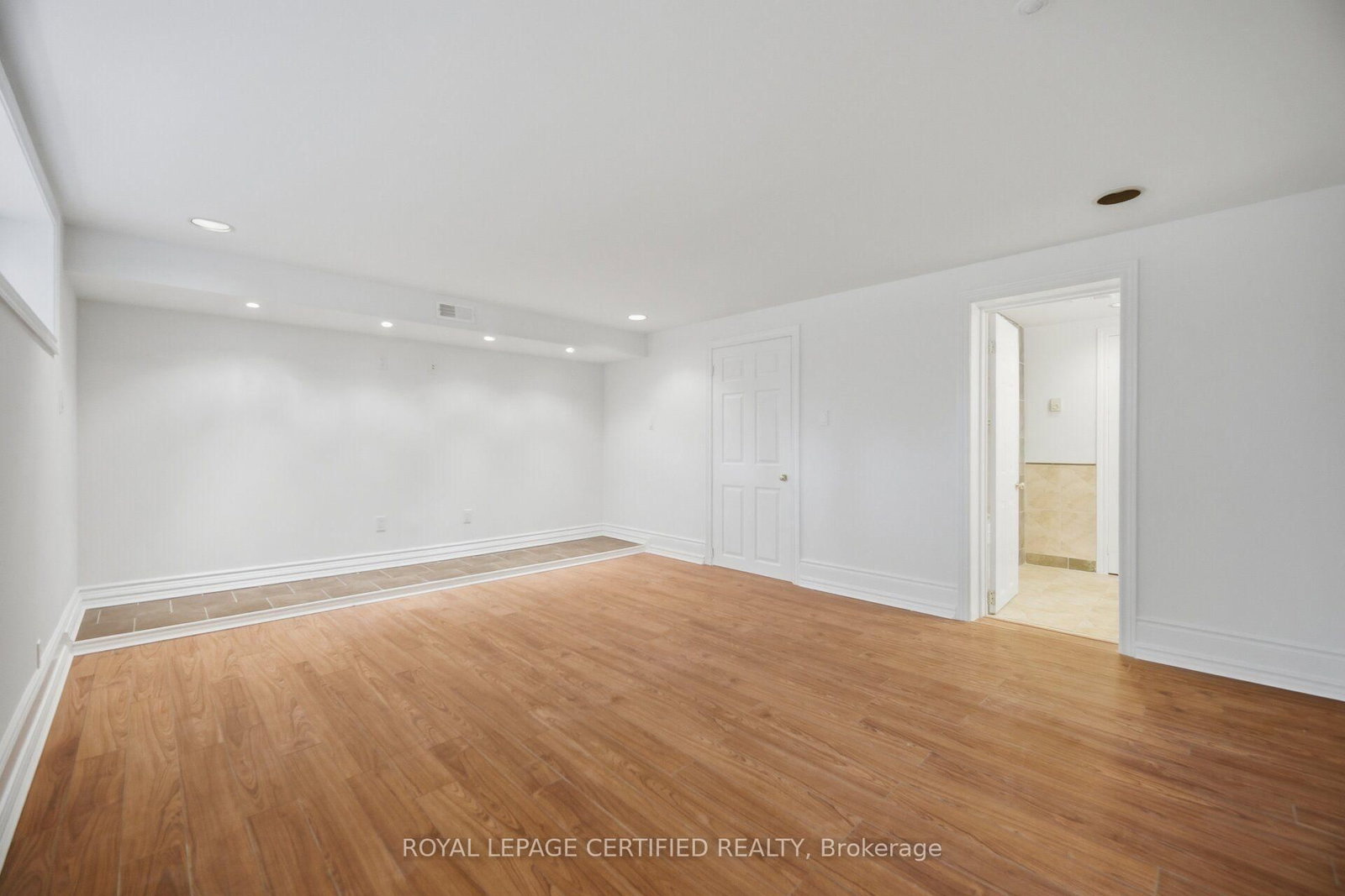 3490 Rexway Drive • Burlington, ON photo 33