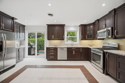 3490 Rexway Drive • Burlington, ON photo 9