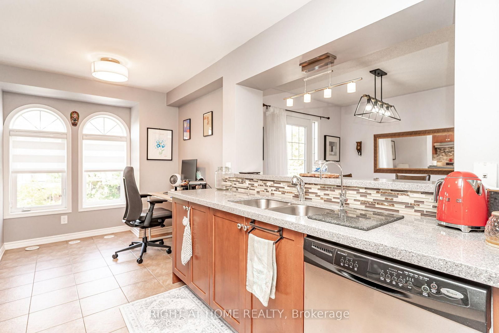 264 Wetenhall Landing • Milton, ON photo 16