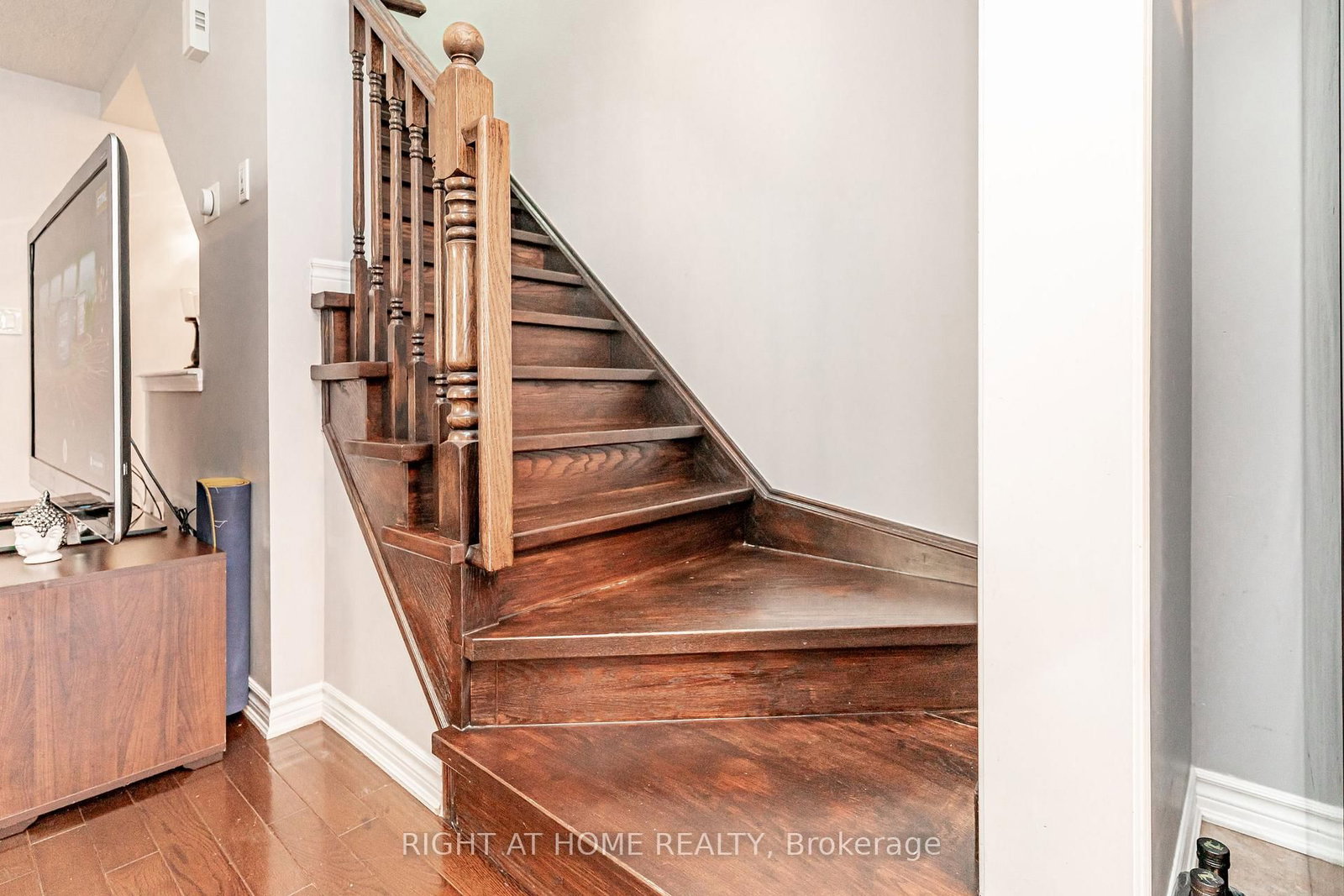 264 Wetenhall Landing • Milton, ON photo 19
