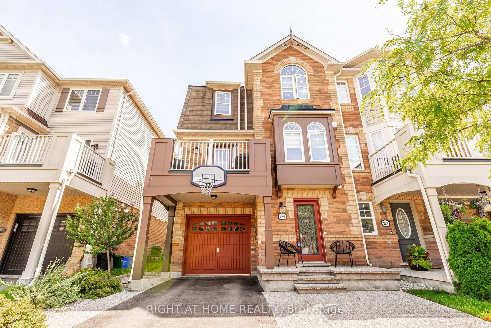 264 Wetenhall Landing • Milton, ON photo 3