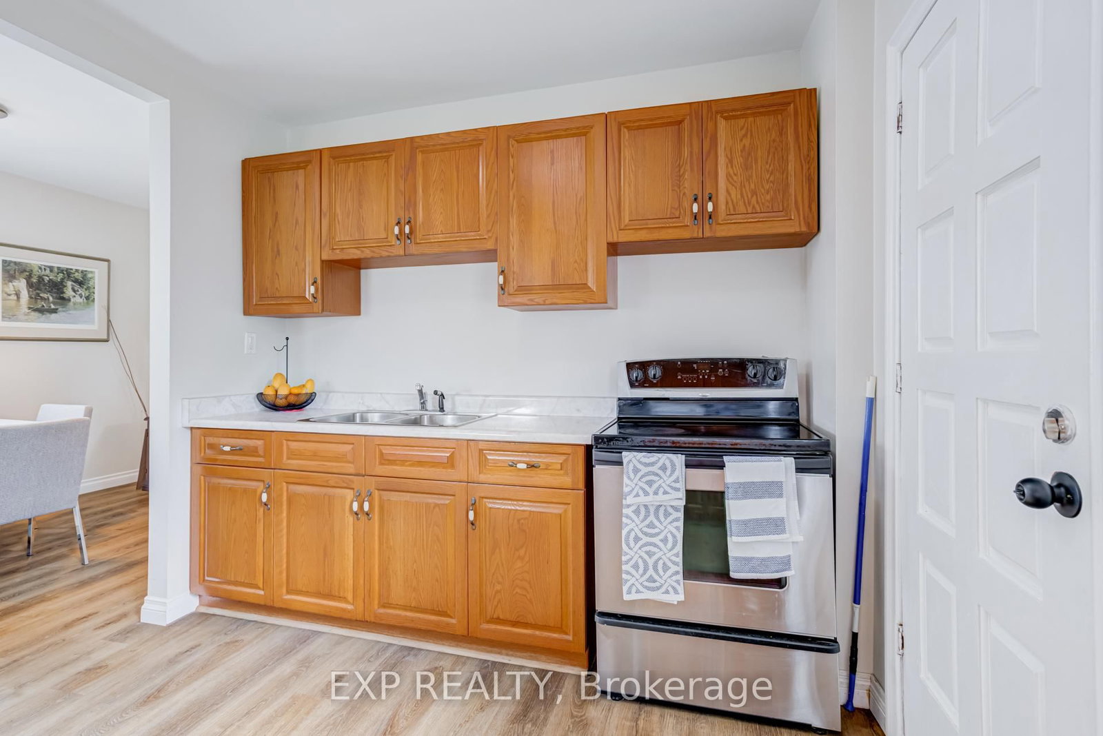 5 Laxis Avenue • Toronto, ON photo 6