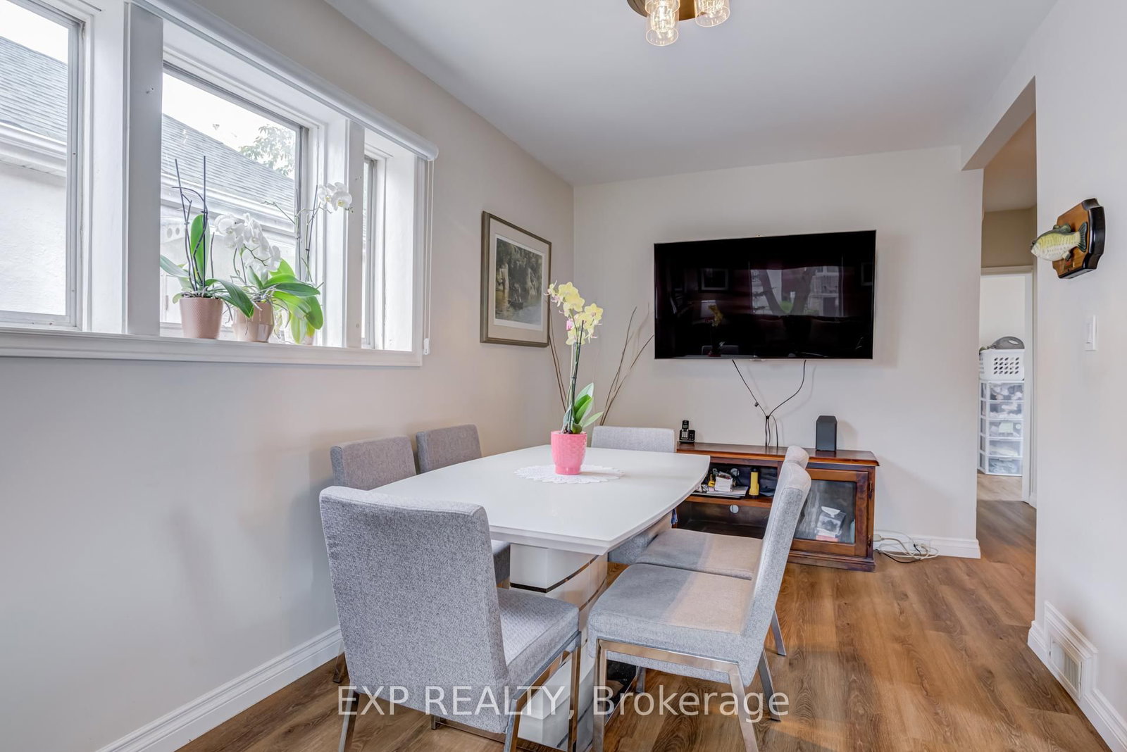 5 Laxis Avenue • Toronto, ON photo 8