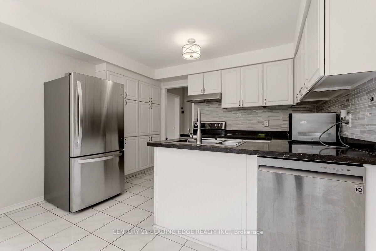 2409 Butternut Crescent • Burlington, ON photo 13
