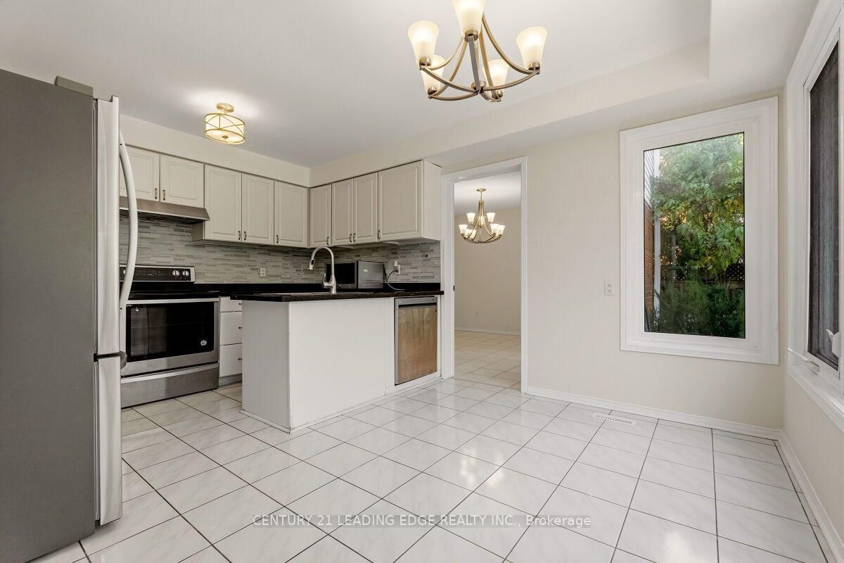 2409 Butternut Crescent • Burlington, ON photo 14
