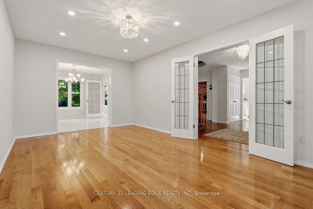 2409 Butternut Crescent • Burlington, ON photo 19