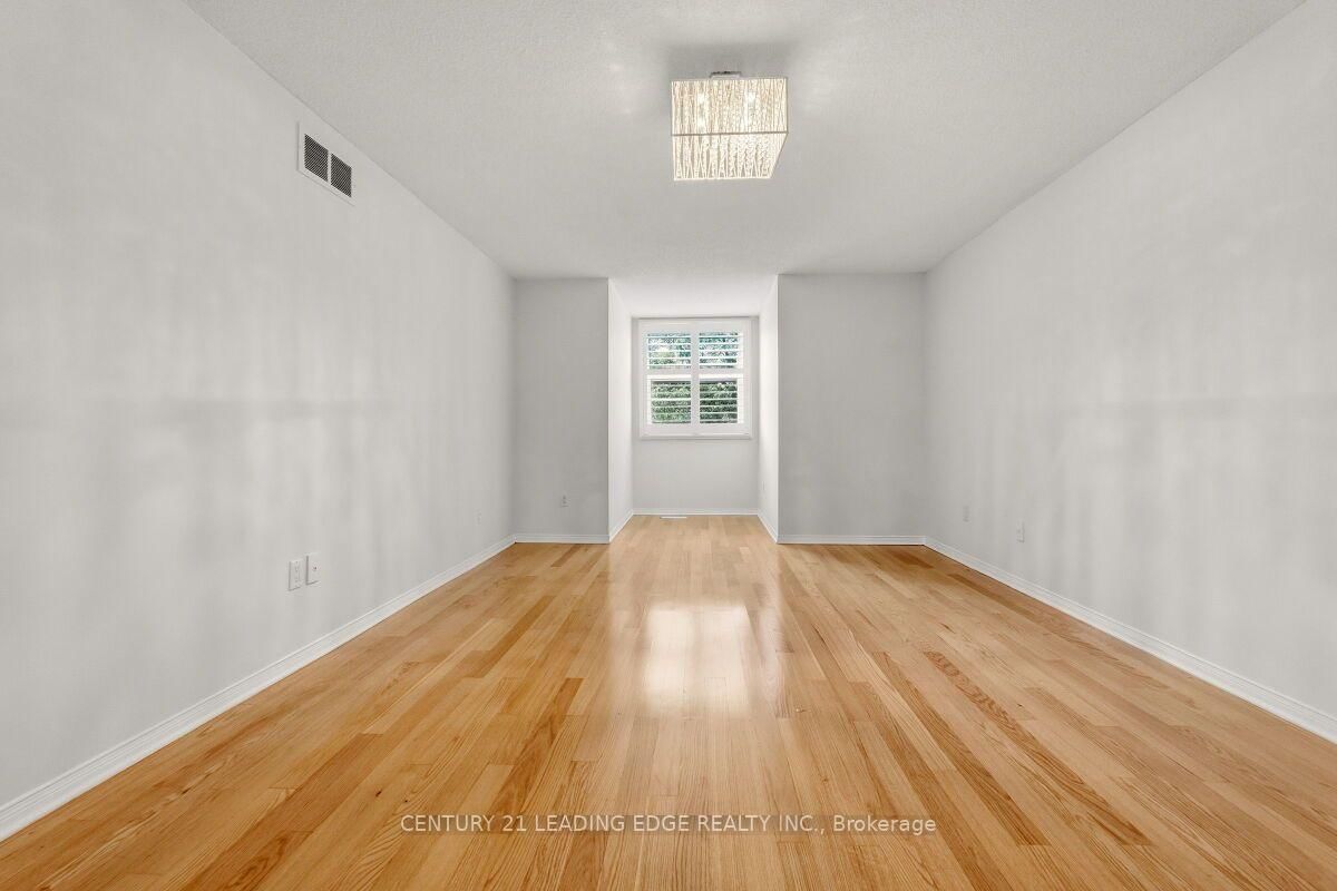2409 Butternut Crescent • Burlington, ON photo 24